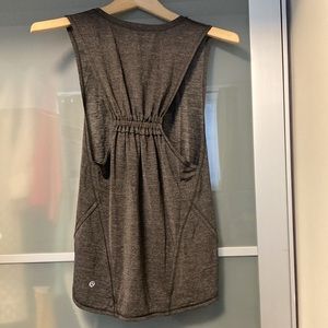 Lululemon in a cinch tank top heathered gray size medium
